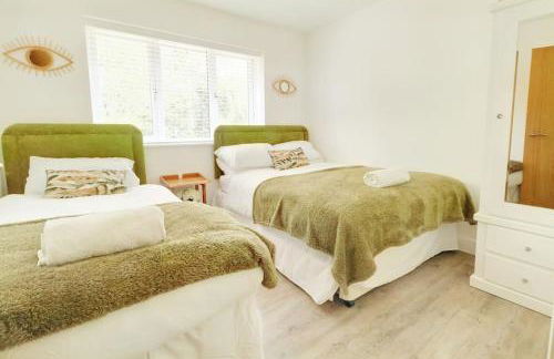 Rare Luxury Holiday Home with Hot-Tub - Foto 19