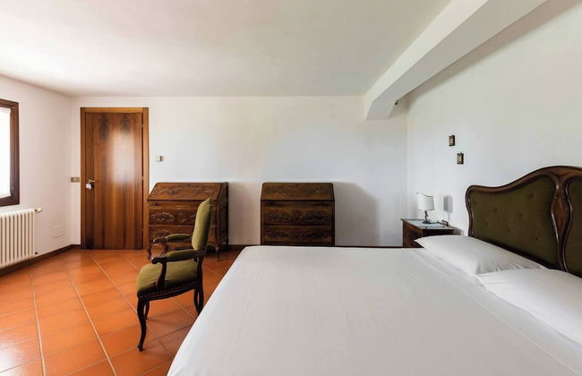 Comfortable House - Garden and Parking - Photo 2