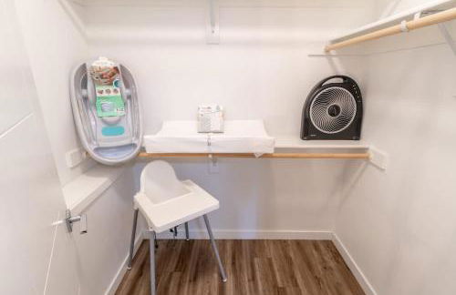 Walkable Apt Next to Restaurants, Bars, and Shops! - Foto 26