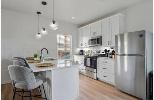 Your Inner-City Sanctuary: 3BR2BA Near Riverwalk - Foto 12