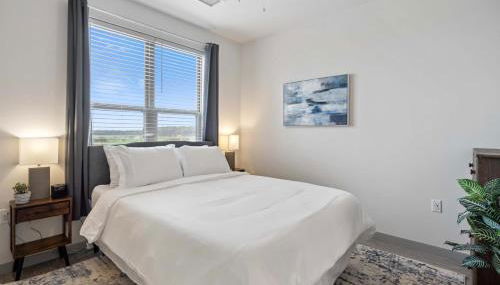 Pool with In-Unit Washer & Dryer and Garage Parking - Foto 4