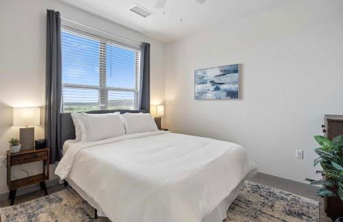 Pool with In-Unit Washer & Dryer and Garage Parking - Photo 4