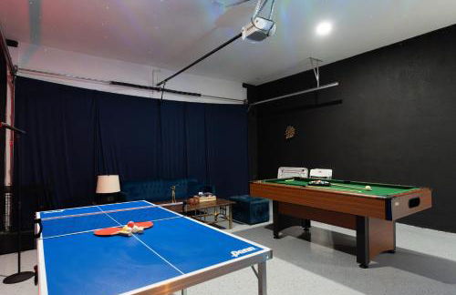 Designer Villa with Heated Pool, BBQ, Firepit, Ideal for Families & Groups - Photo 76