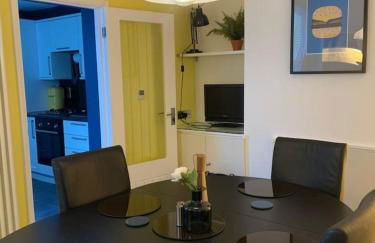 3 Bed Family House Free Parking - Foto 17