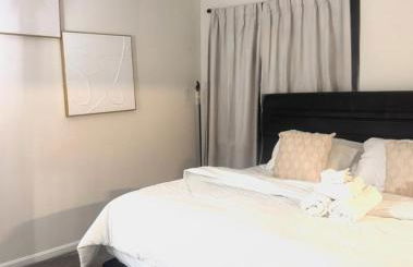 Large 4-Bedroom Entire Home with Two Living Rooms - Foto 11