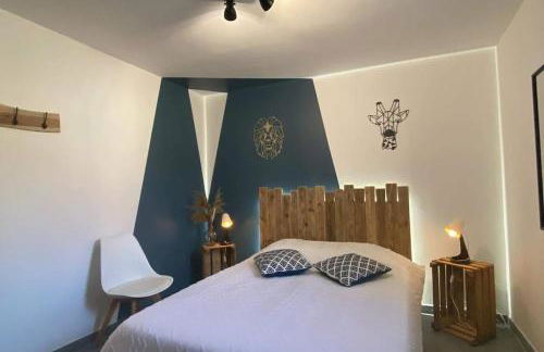 REZ de jardin moderne 4 chambres 8 personnes jardinet - Foto 5