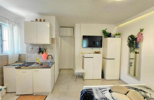 Sunshower apartment and studio - Photo 45