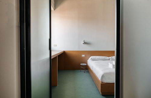 Just Urban Stays - Bilocale Retrò e di Design -10 min Duomo in tram - Foto 9