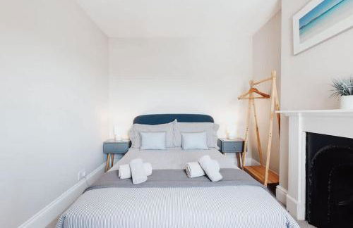 Salterns House - Coastal Escape near Sandbanks - Photo 12