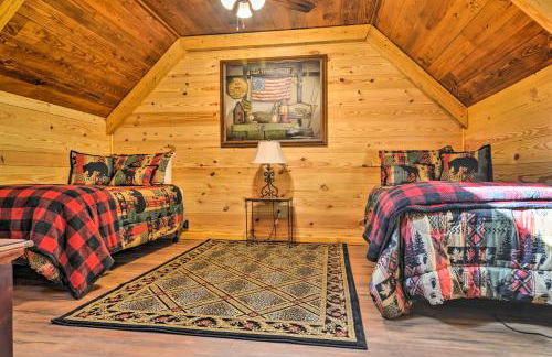 2 Mi to Lake Hamilton! Log Cabin with Cozy Loft - Foto 16