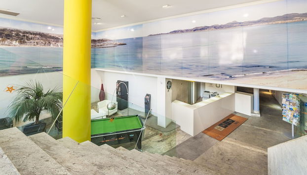 Borne des arrivées/des départs