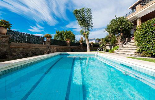 Queen Fabiola Villa, spacius home with private Pool in east Malaga - Photo 75