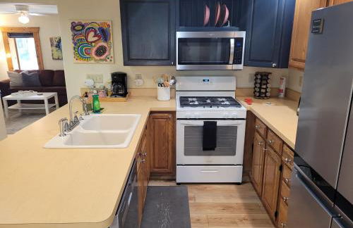 The Coral Castle - Gorgeous and Great Location! - Photo 19