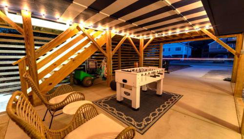 Oceanside Cottage -3BDR 2BA-Walk to Beach! - Foto 3, Game Room