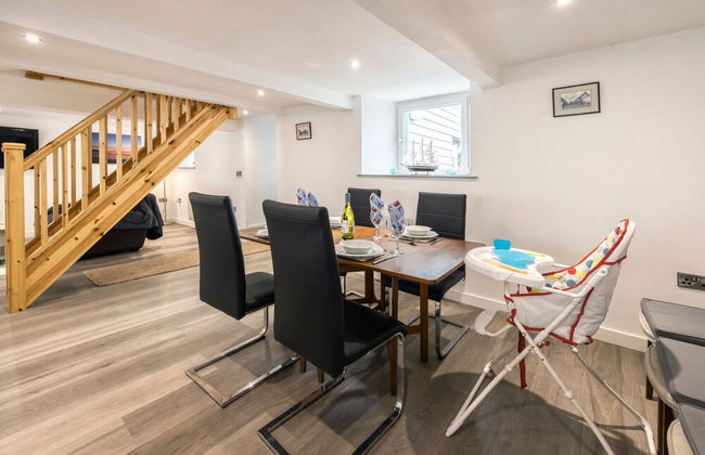 Beach Side House in Beautiful Borth - Photo 7