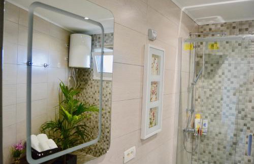 Los Tropicales - Foto 14