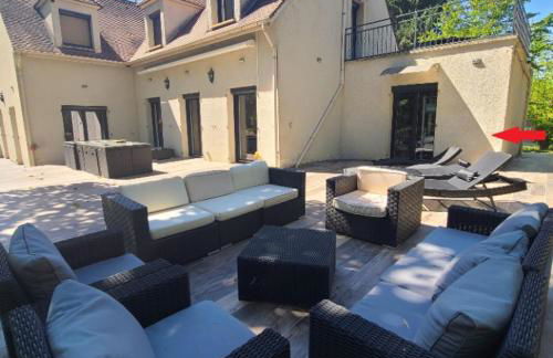 230m2 sur 3800m2 - jacuzzi 6 places - 16pers max - Foto 45