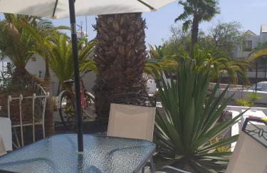 Apartment duplex -The Sunny Hut - swimming pool - Free Wifi & AC- Residence Las Marinas - Foto 3