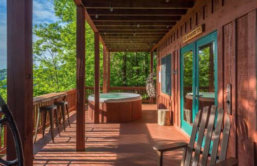 2 Cabins ~ Sleeps 22 ~ 100 Feet Apart ~ Ski in out - Foto 65