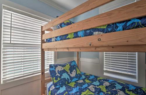 Steps to Beach! Surf Cottage in Galveston - Photo 19