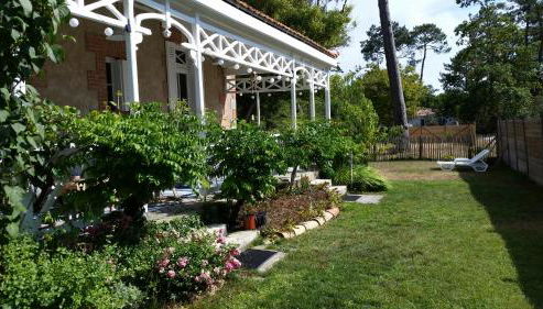 DEMEURE 300m DE LA PLAGE - Foto 5, Garden view