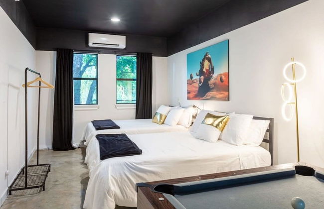 5 000 SQ FT Private 10br Compound DT 6 Min Drive - Photo 32