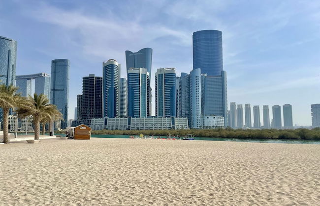 Maison Privee - Elegant and Panoramic Sea View Apt on Al Reem Island - Photo 19