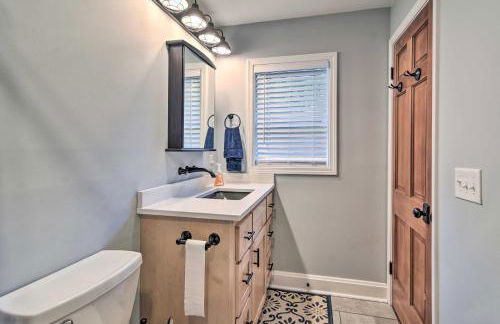 Rustic Sunset Escape on 67 Acres Outdoor Kitchen - Foto 16