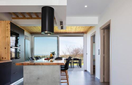 Cyan Viewpoint House near Lake Kourna - Foto 64