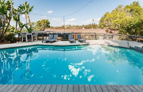 5BR Oasis with Pool, Arcade, Sauna - Photo 43