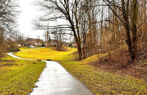 Moderne Wohnung mit Balkon ideal für Familien und Geschäftsreisende - Photo 50