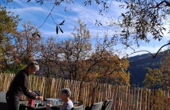 3 Bed House Sleeps 8 -Private Garden -Pets Ok - Foto 7