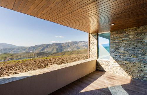 Douro Valley Luxury Home with Vineyard and Infinity Pool - Photo 24