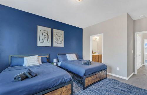 3BR Townhouse King Bed Garage Near NC State - Foto 9