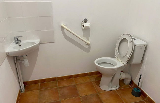 Villa in France With Private Pool & Garden - Foto 12