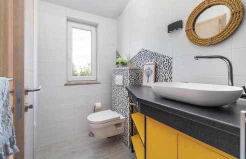 Amazing Home In Mihatovici - Foto 22
