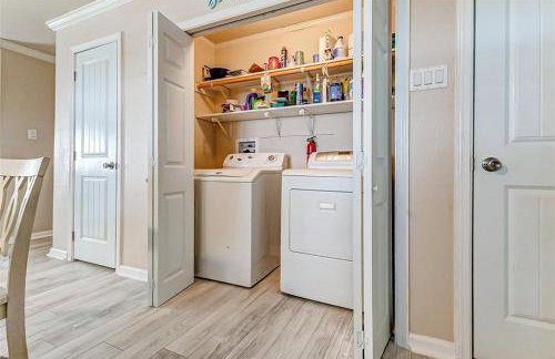 Life's better Salty -Welcome to Serenity - Foto 23