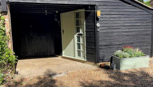 2 Bed Barn - Sleeps 4 - Pets - Parking - Wifi - Foto 4, Garden