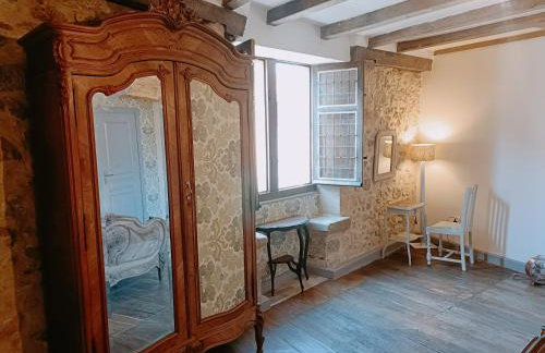 Chateau-une - a Beautiful historic medieval holiday rental. - Foto 26
