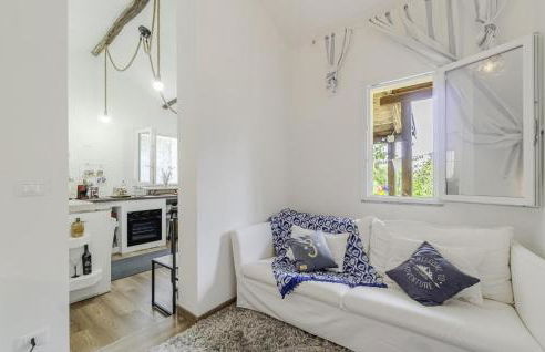 Gorgeous Home In Dego With Wifi - Photo 6