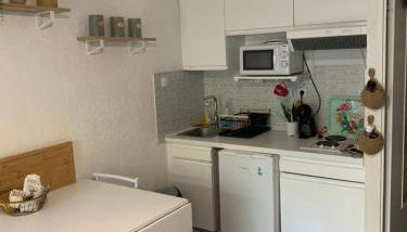 Studio calme 4 personnes 400 m de la plage sur la presqu'île de St mandrier proche toulon - Foto 4, stove