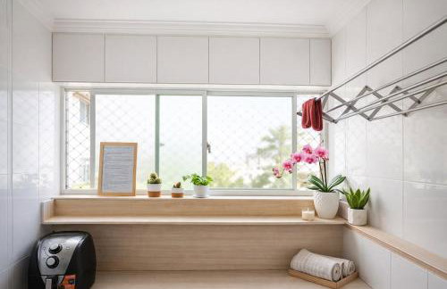 Apartamento espaçoso com 3 quartos para até 6 pessoas, Garagem coberta dentro do condomínio e Check-in Automático via Fechadura com senha - Foto 15