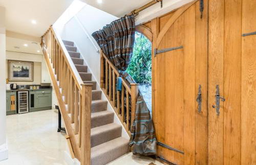 Riverside Manor - Photo 17