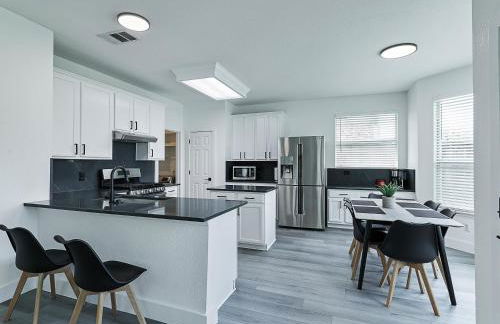 Newly Renovated Luxury 5BR Spacious, Stylish, Family-Ready - Foto 12