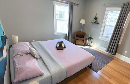 Oak Manor - Chic & Stylish 2BR Apartment Retreat - Photo 9