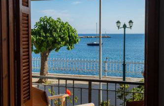 Notos Sea Front Apartment - Foto 14