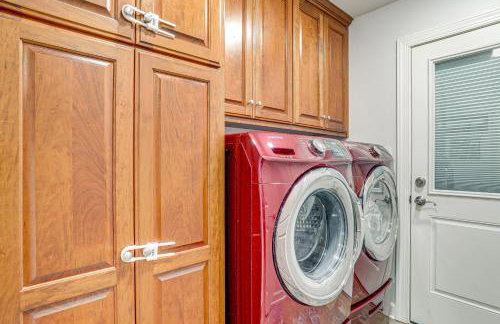 Riverfront Retreat with Fire Pit and Deck - Foto 28