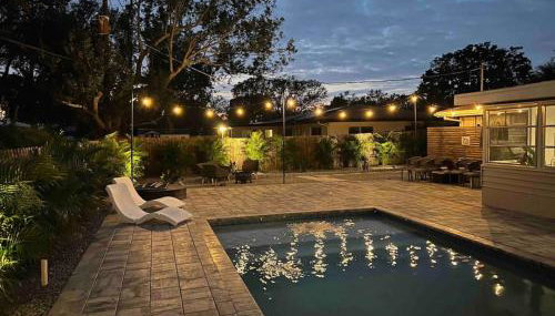 The Wisteria Oasis With heated pool and hot tub - Foto 4