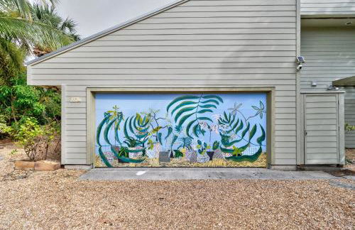 Beach Paradise Getaway - 200ft from Beach! - Foto 57