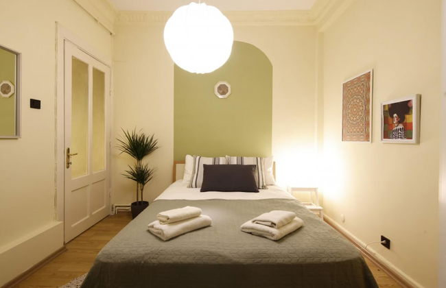 Vibrant Flat With Excellent Location in Beyoglu - Photo 5